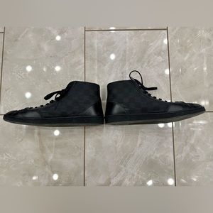 Louis Vuitton men shoes